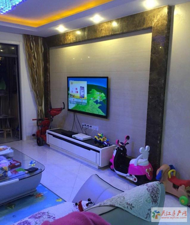 Y上海城 3室2厅2卫 130平方米 205万出售