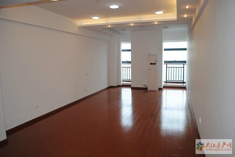 万亚广场 1室1厅1卫 66平方米 2000元/月出租